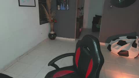 Snapshot of mattias_dantee chatting on 01-30-25, 02:49 mattias online show from 01-30-25, 02:49