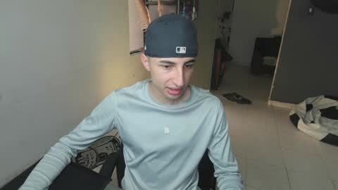 Snapshot of mattias_dantee chatting on 02-05-25, 03:09 mattias online show from 02-05-25, 03:09