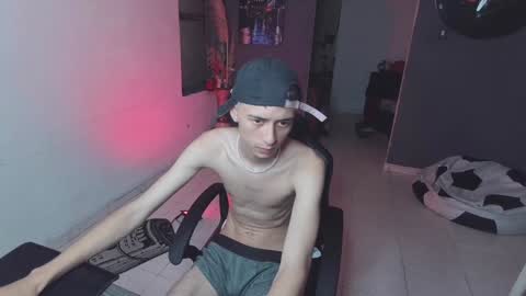 Snapshot of mattias_dantee chatting on 02-07-25, 01:43 mattias online show from 02-07-25, 01:43