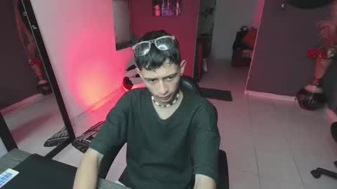 Snapshot of mattias_dantee chatting on 02-09-25, 08:56 mattias online show from 02-09-25, 08:56