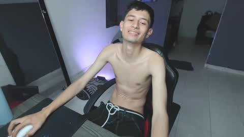 Snapshot of mattias_dantee chatting on 02-10-25, 06:09 mattias online show from 02-10-25, 06:09