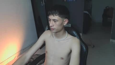 Snapshot of mattias_dantee chatting on 02-11-25, 04:22 mattias online show from 02-11-25, 04:22