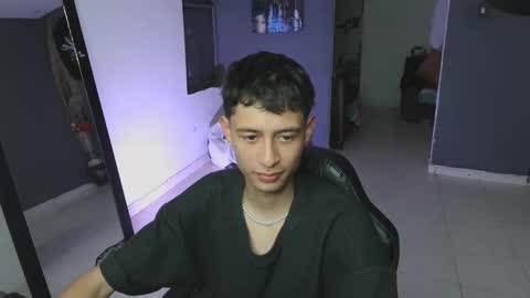 Snapshot of mattias_dantee chatting on 02-12-25, 11:51 mattias online show from 02-12-25, 11:51