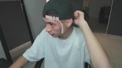 Snapshot of mattias_dantee chatting on 02-14-25, 03:47 mattias online show from 02-14-25, 03:47