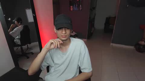 Snapshot of mattias_dantee chatting on 02-14-25, 09:10 mattias online show from 02-14-25, 09:10