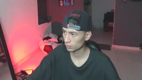 Snapshot of mattias_dantee chatting on 02-16-25, 01:03 mattias online show from 02-16-25, 01:03