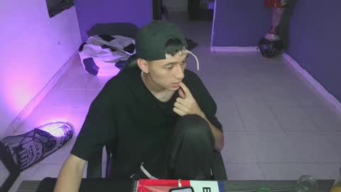 Snapshot of mattias_dantee chatting on 02-18-25, 07:52 mattias online show from 02-18-25, 07:52