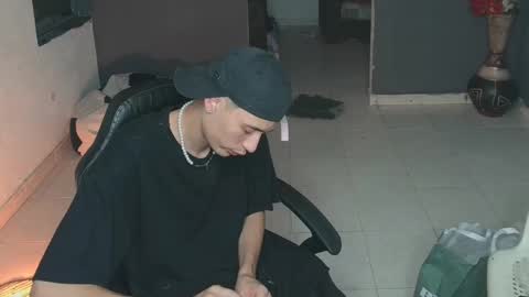 Snapshot of mattias_dantee chatting on 02-18-25, 11:08 mattias online show from 02-18-25, 11:08