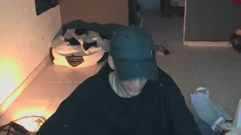 Snapshot of mattias_dantee chatting on 02-19-25, 05:16 mattias online show from 02-19-25, 05:16