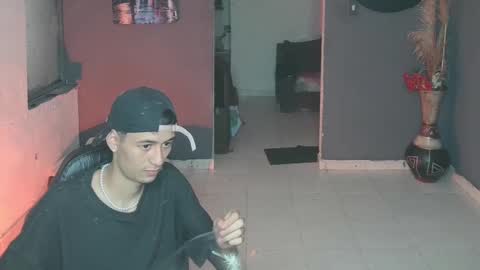 Snapshot of mattias_dantee chatting on 02-21-25, 06:37 mattias online show from 02-21-25, 06:37