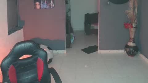 Snapshot of mattias_dantee chatting on 02-21-25, 09:43 mattias online show from 02-21-25, 09:43