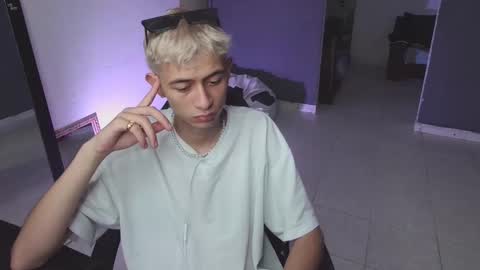 Snapshot of mattias_dantee chatting on 02-23-25, 08:44 mattias online show from 02-23-25, 08:44