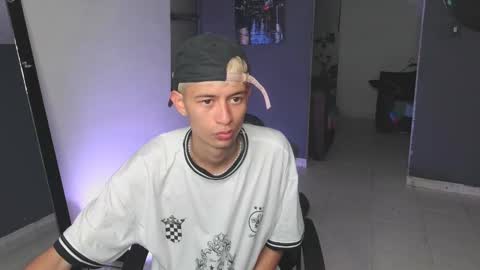 Snapshot of mattias_dantee chatting on 03-03-25, 07:17 mattias online show from 03-03-25, 07:17