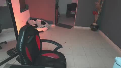 Snapshot of mattias_dantee chatting on 03-10-25, 04:07 mattias online show from 03-10-25, 04:07