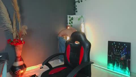 Snapshot of mattias_dantee chatting on 09-24-25, 12:03 mattias online show from 09-24-25, 12:03