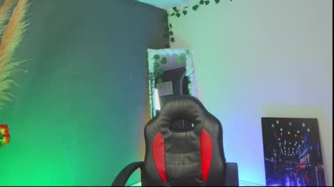 Snapshot of mattias_dantee chatting on 09-28-25, 04:51 mattias online show from 09-28-25, 04:51