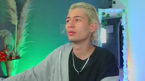 Snapshot of mattias_dantee chatting on 10-02-25, 02:29 mattias online show from 10-02-25, 02:29