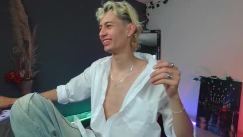 Snapshot of mattias_dantee chatting on 11-07-25, 11:05 mattias online show from 11-07-25, 11:05