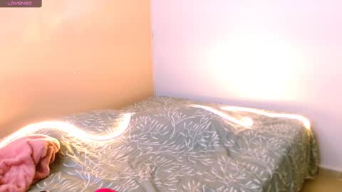 Snapshot of mattilda_18 chatting on 01-10-25, 07:43 mattilda_18 online show from 01-10-25, 07:43