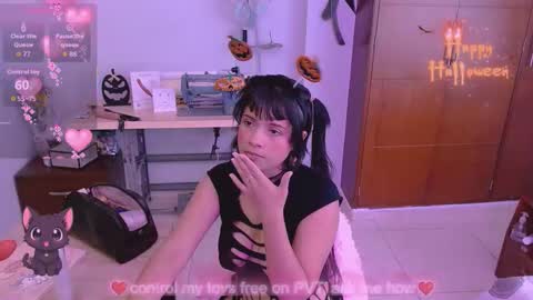 Snapshot of mattilda_18 chatting on 10-27-25, 08:35 mattilda_18 online show from 10-27-25, 08:35
