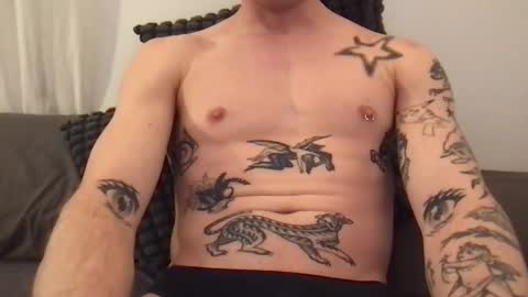 Snapshot of mattioss chatting on 02-19-26, 11:23 mattioss online show from 02-19-26, 11:23