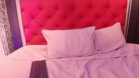 Snapshot of mattthompsonn chatting on 02-04-25, 12:29 Matt online show from 02-04-25, 12:29