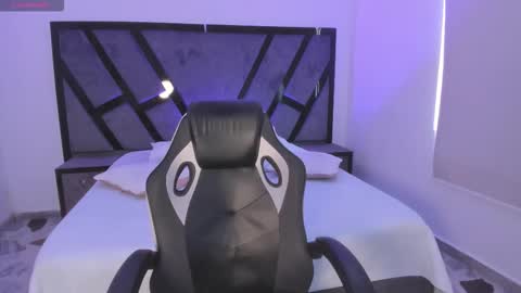 Snapshot of mattthompsonn chatting on 11-11-25, 08:09 Matt online show from 11-11-25, 08:09