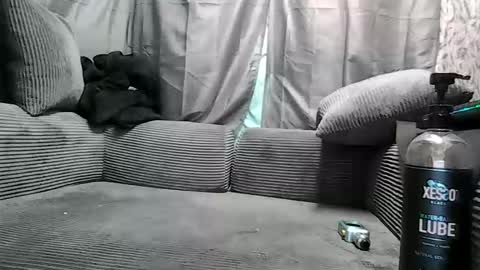Snapshot of mattysfunroom chatting on 05-16-26, 02:19 Mattysfunroom online show from 05-16-26, 02:19