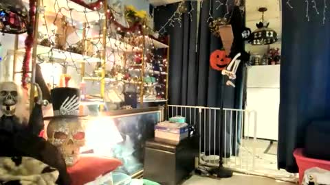 Snapshot of mature_angel chatting on 10-28-25, 03:10 mature_angel online show from 10-28-25, 03:10