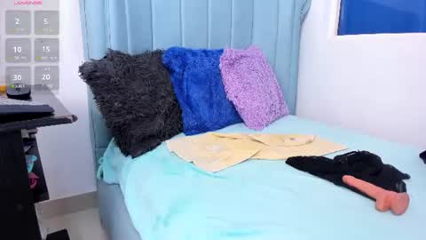 Snapshot of mature_beautiful chatting on 06-11-26, 04:54 Lucy online show from 06-11-26, 04:54