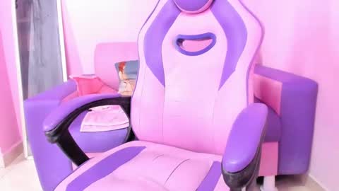 call me mommy online show from 09-10-25, 04:07