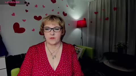 Snapshot of mature_blonde7 chatting on 02-01-25, 06:51 Lana online show from 02-01-25, 06:51