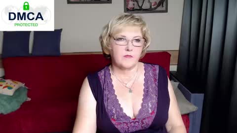 Snapshot of mature_blonde7 chatting on 10-10-25, 03:11 Lana online show from 10-10-25, 03:11