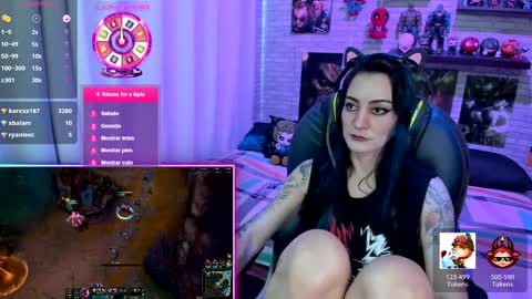 Snapshot of mature_gamer chatting on 01-25-25, 04:03 Nath online show from 01-25-25, 04:03