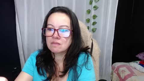 Snapshot of mature_wolf chatting on 12-31-24, 12:46 Sonia online show from 12-31-24, 12:46