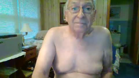 Snapshot of maturecouple1954 chatting on 12-26-24, 01:32 SXECPL55 at G mail Dot Com online show from 12-26-24, 01:32