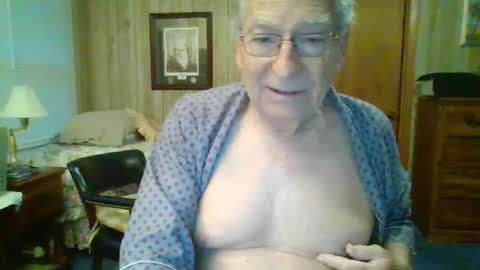 Snapshot of maturecouple1954 chatting on 01-24-25, 12:20 SXECPL55 at G mail Dot Com online show from 01-24-25, 12:20
