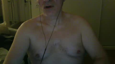 Snapshot of maturehotman chatting on 12-15-24, 05:45 maturehotman online show from 12-15-24, 05:45