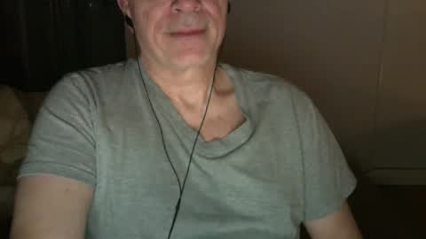 Snapshot of maturehotman chatting on 01-21-25, 08:32 maturehotman online show from 01-21-25, 08:32