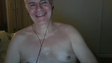 Snapshot of maturehotman chatting on 01-28-25, 07:21 maturehotman online show from 01-28-25, 07:21