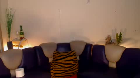 maturity_mommy_intown online show from 11-05-25, 06:46