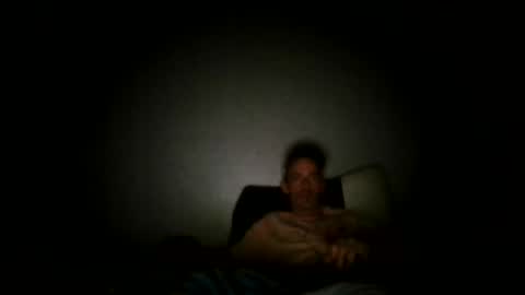 Snapshot of maubecaron1 chatting on 09-23-25, 04:04 ken34yee online show from 09-23-25, 04:04