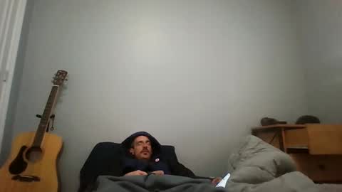 Snapshot of maubecaron1 chatting on 11-17-25, 02:12 ken34yee online show from 11-17-25, 02:12