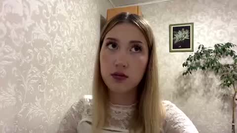 Mia online show from 07-28-26, 07:39