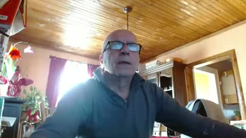 Maurice online show from 12-25-24, 06:19