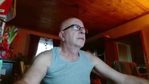 Maurice online show from 12-26-24, 12:27