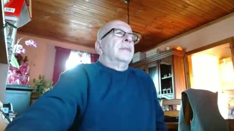 Maurice online show from 01-17-25, 09:06