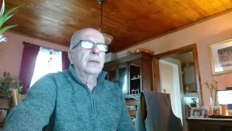 Maurice online show from 02-13-25, 02:20