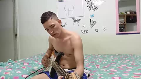 Snapshot of mauroluxandra chatting on 01-12-25, 11:47 mauroluxandra online show from 01-12-25, 11:47