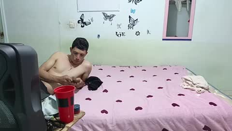 Snapshot of mauroluxandra chatting on 02-23-25, 02:40 mauroluxandra online show from 02-23-25, 02:40